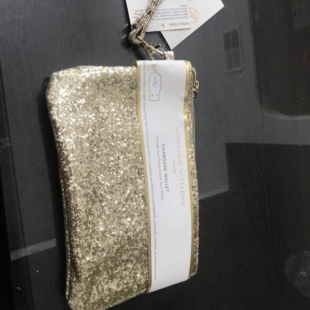 Charging wallet